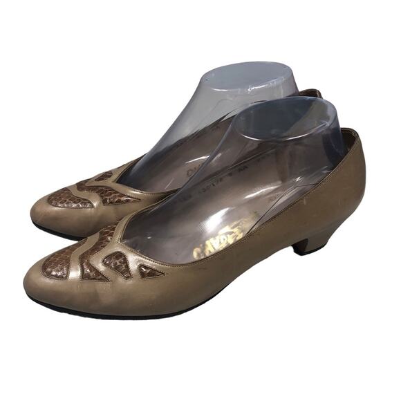 Salvatore Ferragamo tan/brown vintage pumps size 9 - Picture 1 of 8